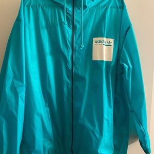 Like new, only worn a couple times!! Super light